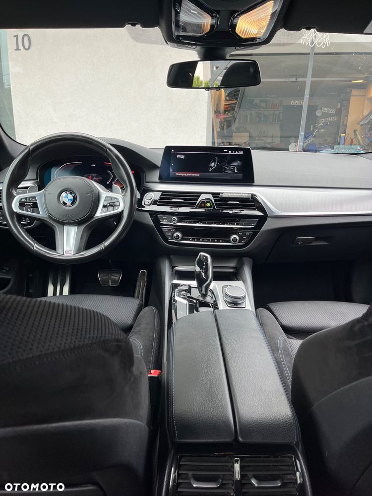 BMW Seria 5 520d M Sport sport - 30
