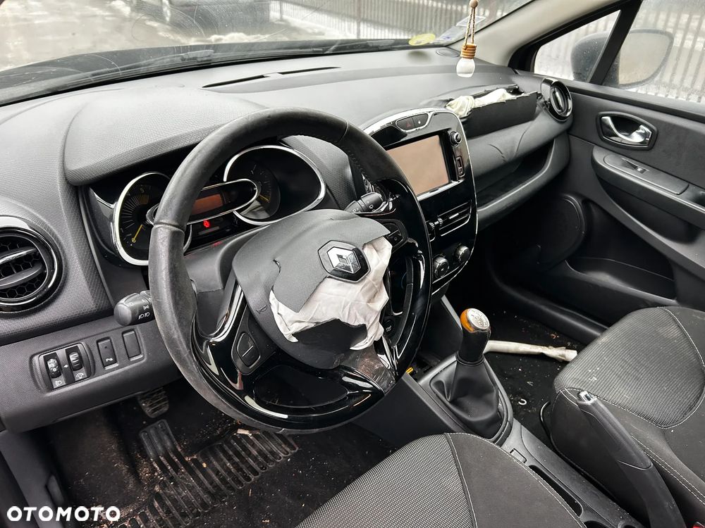 Renault Clio - 19