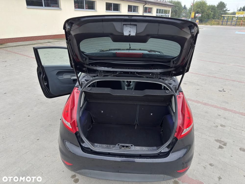 Ford Fiesta - 21