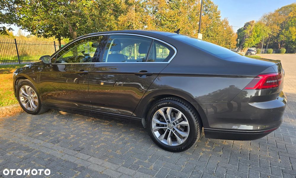 Volkswagen Passat 2018 photo 5
