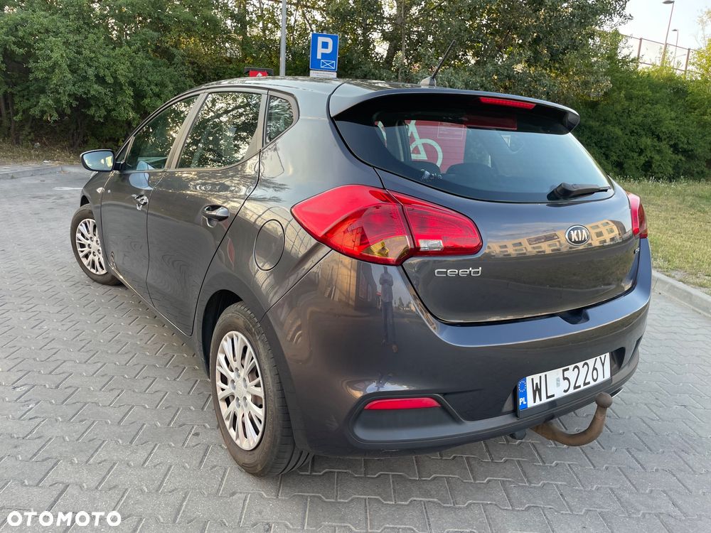 Kia Ceed 1.6 CRDi 115 ISG Vision - 13