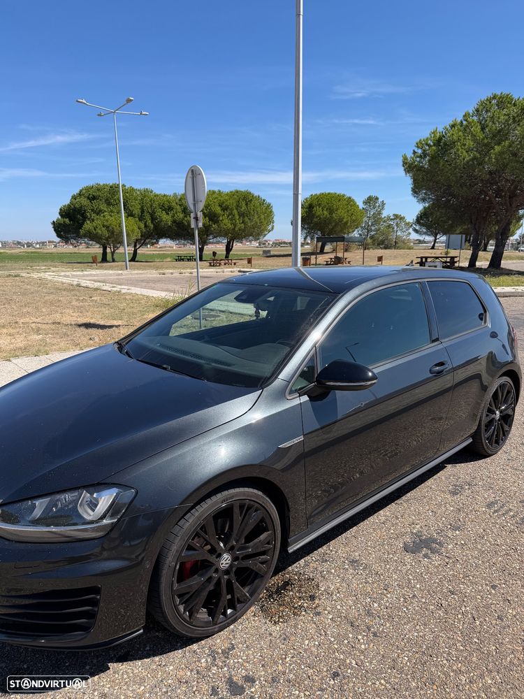 VW Golf 2.0 TDI GTD DSG - 1