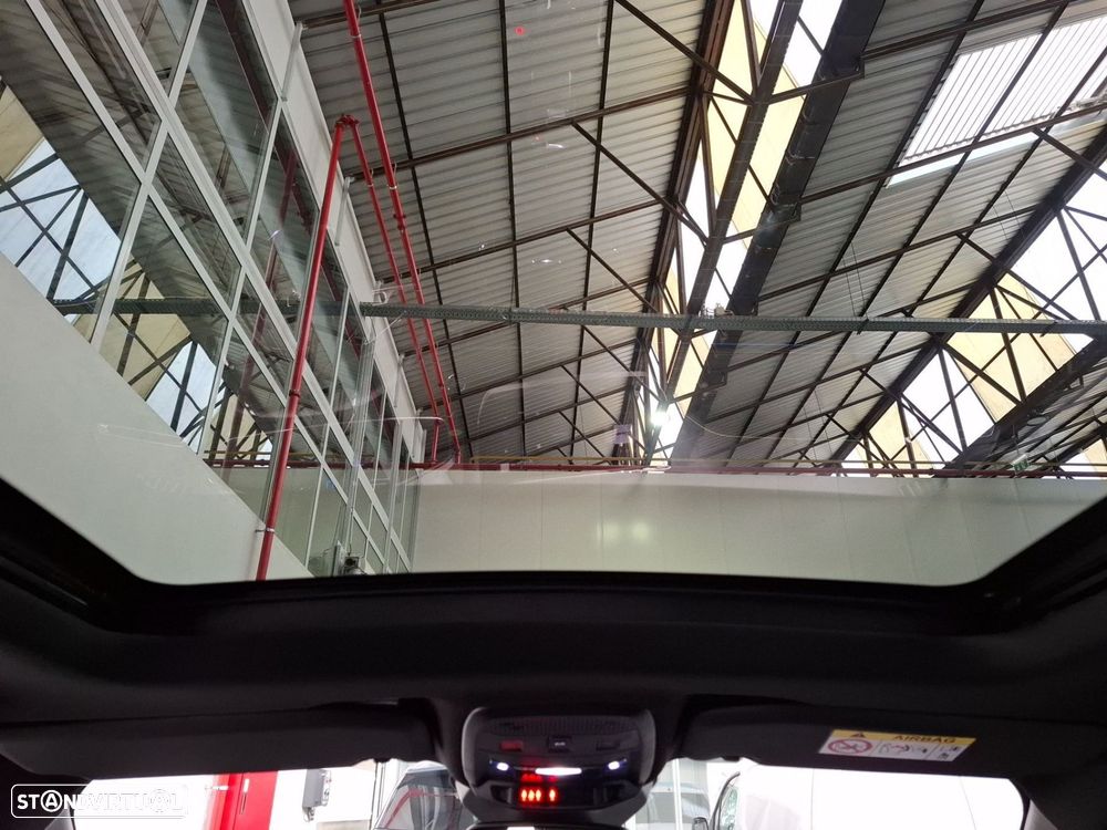 Peugeot 2008 1.2 Hybrid GT e-DCS6 - 11