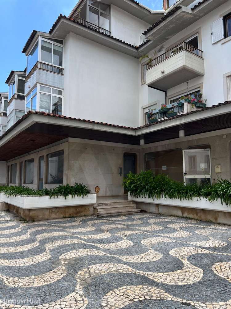 Amplo Espaço Comercial à VENDA no Centro Histórico de Cascais — A Dois - Grande imagem: 2/7