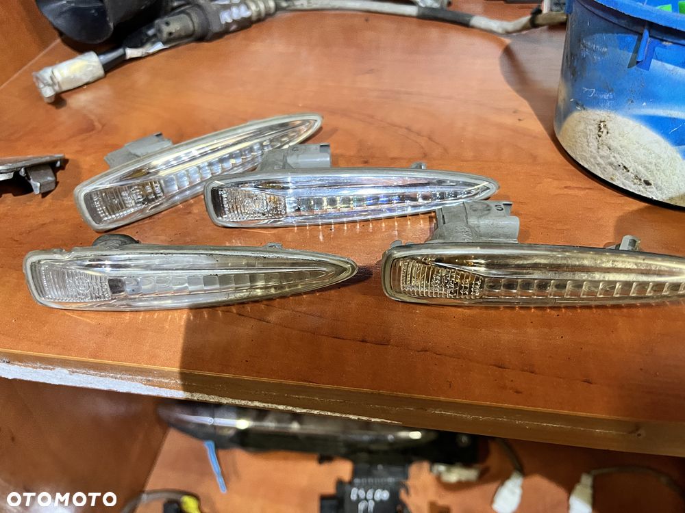 kierunkowskazy Lexus LS460/ 600h 07-12r.