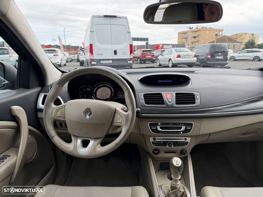 Renault Mégane 1.5 dCi Comfort SS - 6