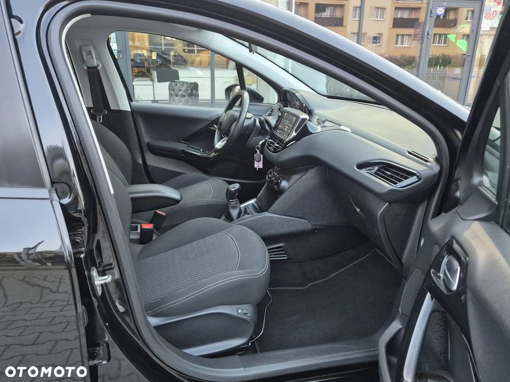 Peugeot 208 PureTech 82 Start & Stop Allure - 27