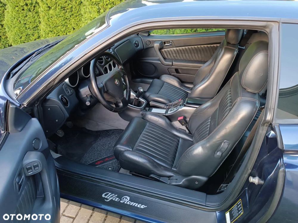 Alfa Romeo GTV 2.0 TS - 11