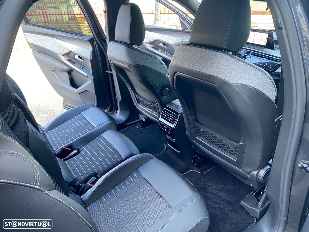 Peugeot 5008 195 e-DSC7 GT - 11