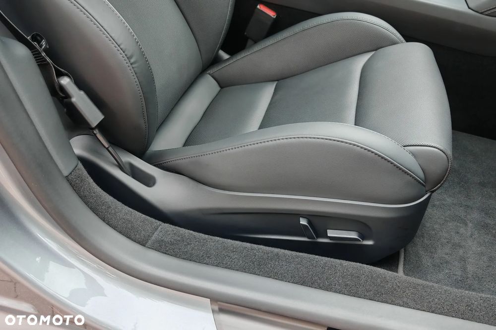 Tesla Model 3 Performance AWD - 22