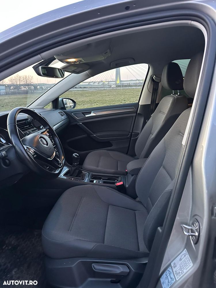 Volkswagen Golf 1.6 TDI Comfortline - 10