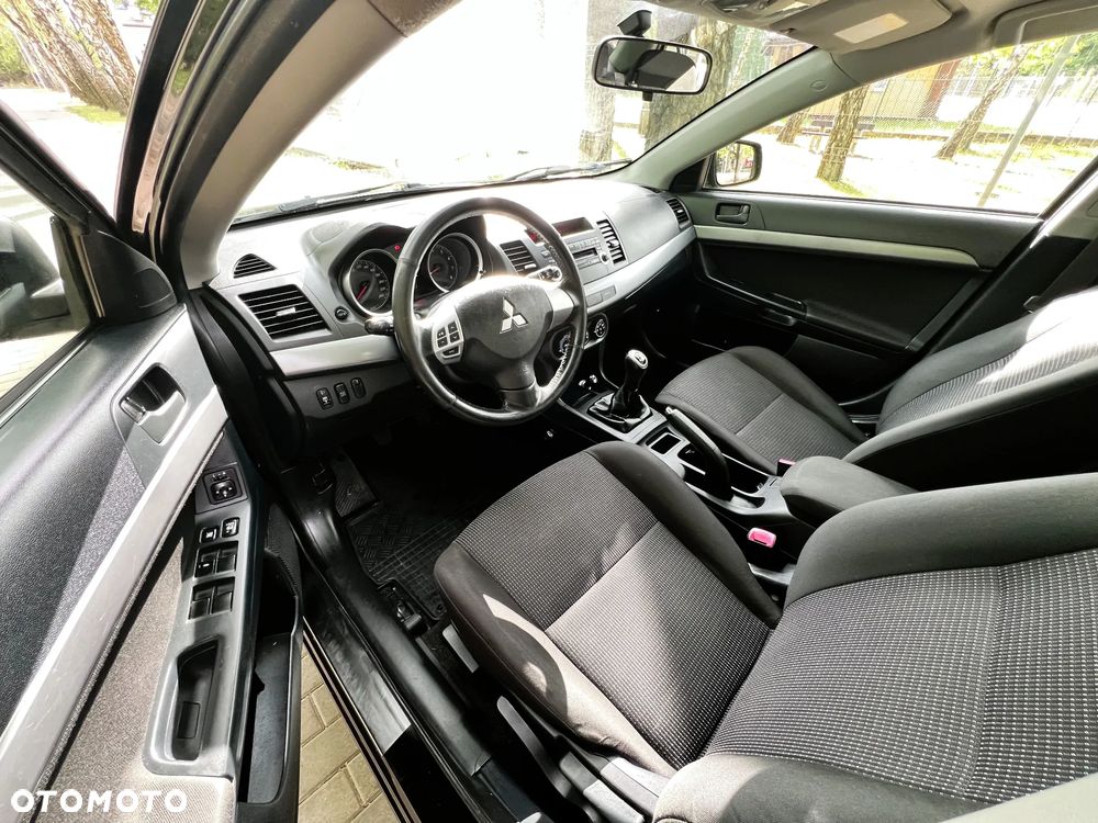 Mitsubishi Lancer - 6