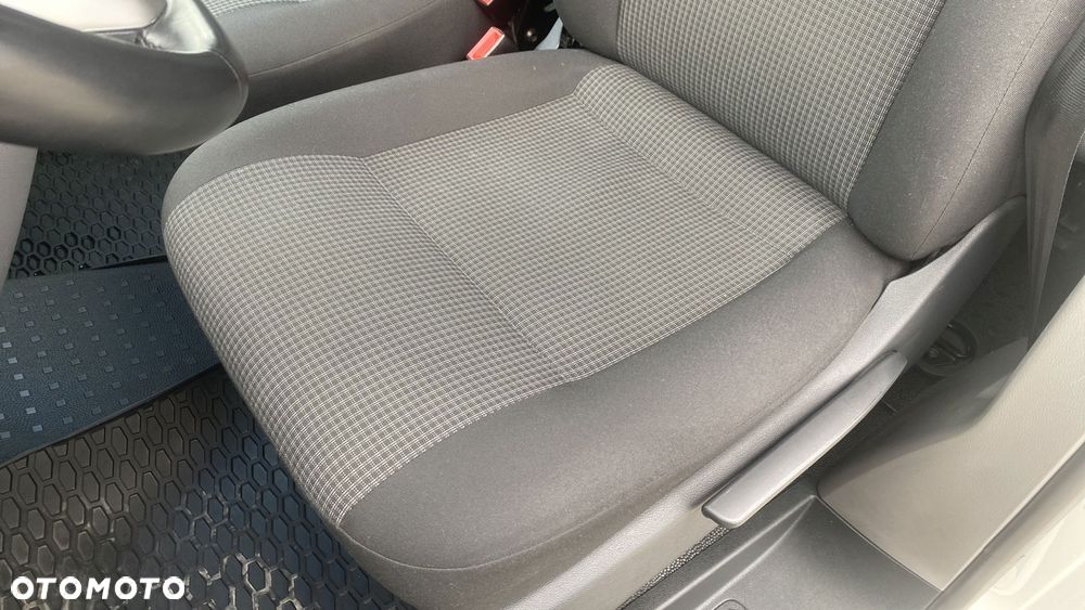 Volkswagen Transporter - 18