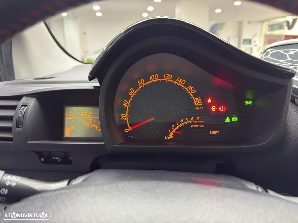 Toyota iQ 1.0 VVT-i Essential+AC - 10