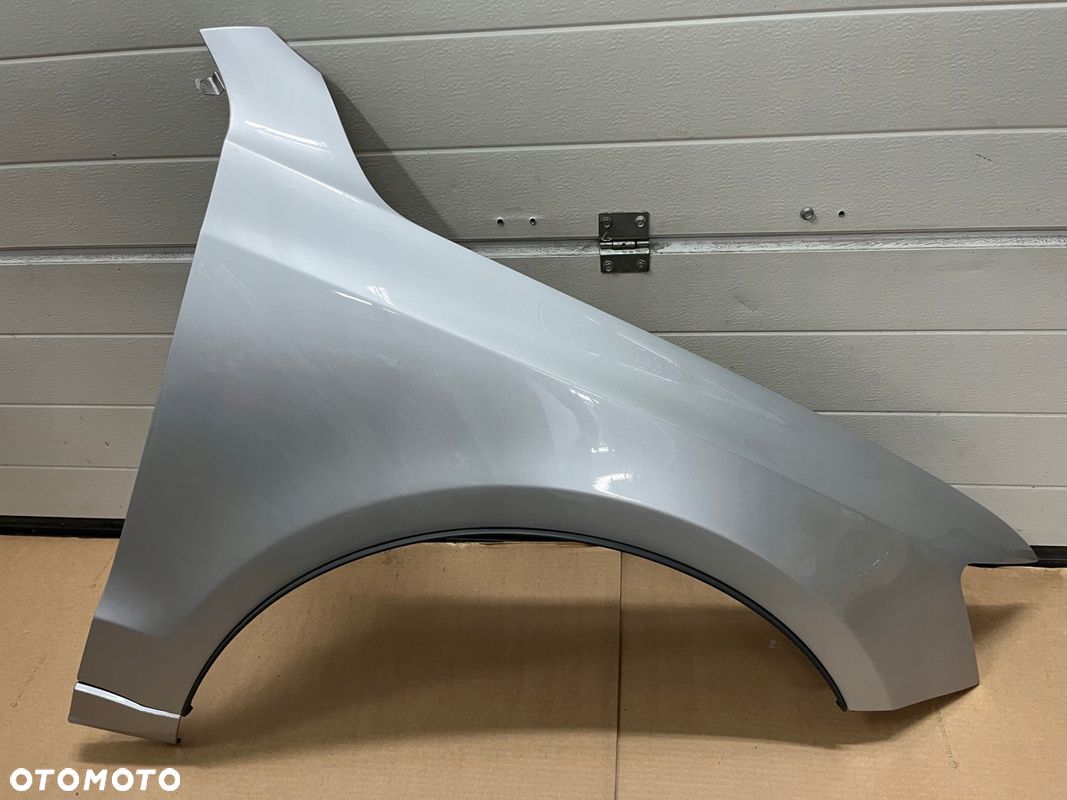 BŁOTNIK AUDI Q5 8R0 BŁOTNIK AUDI Q5 LIFT 8R0 PRAWY IDEALNY - 1