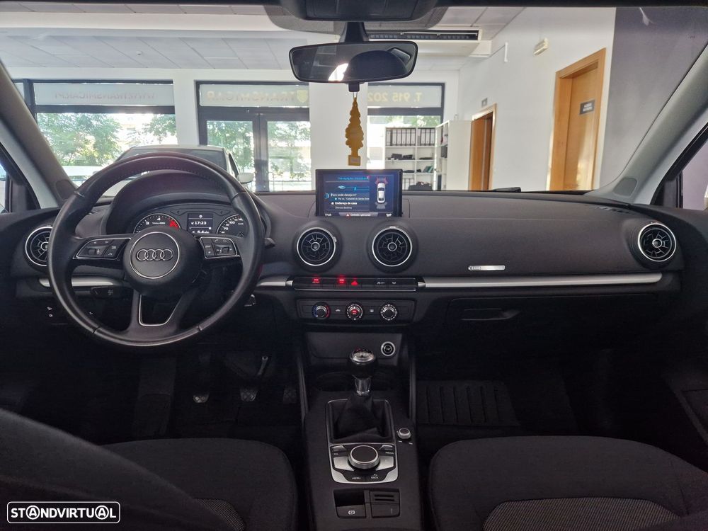 Audi A3 Limousine 1.6 TDI Design - 10
