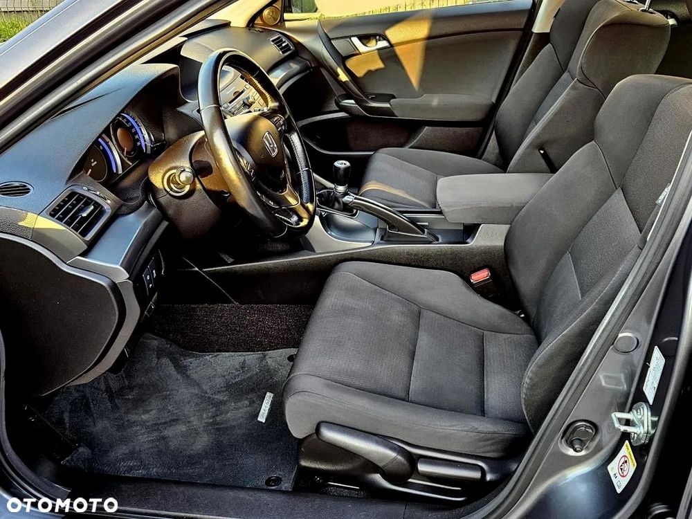 Honda Accord 2.0 Executive - 16