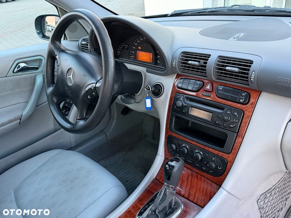 Mercedes-Benz Klasa C 180 Kompressor Automatik Avantgarde - 18