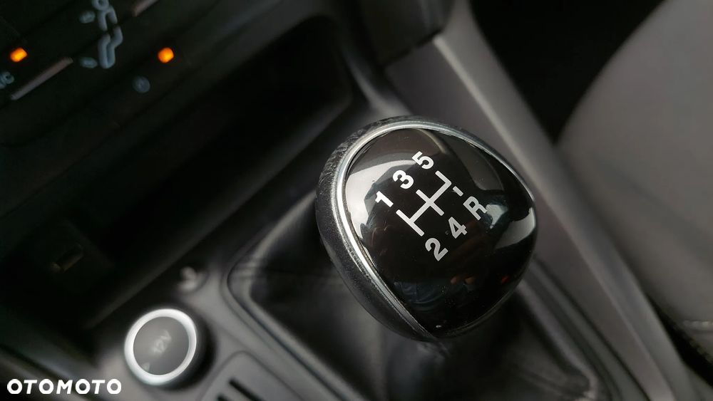 Ford Focus 1.6 Trend - 29