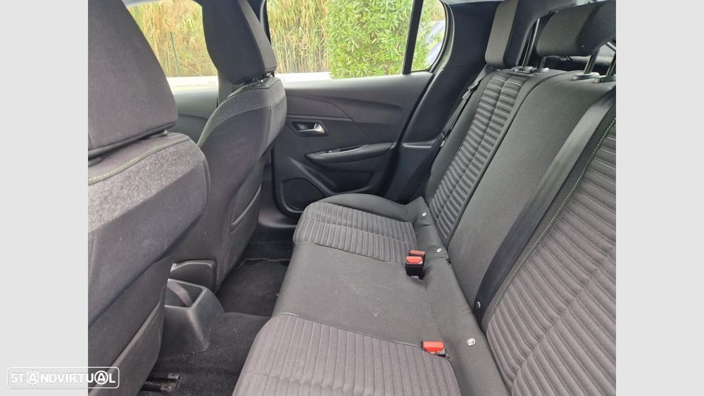 Peugeot 208 1.2 PureTech Active Pack - 17