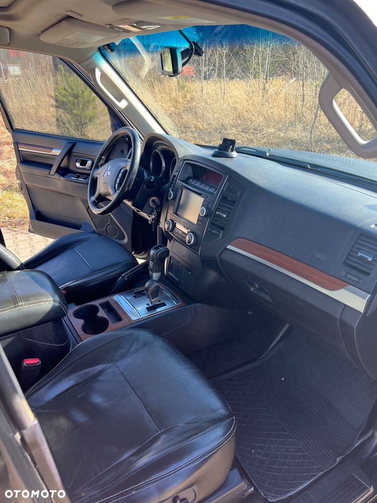 Mitsubishi Pajero 3.2 DID Instyle - 10