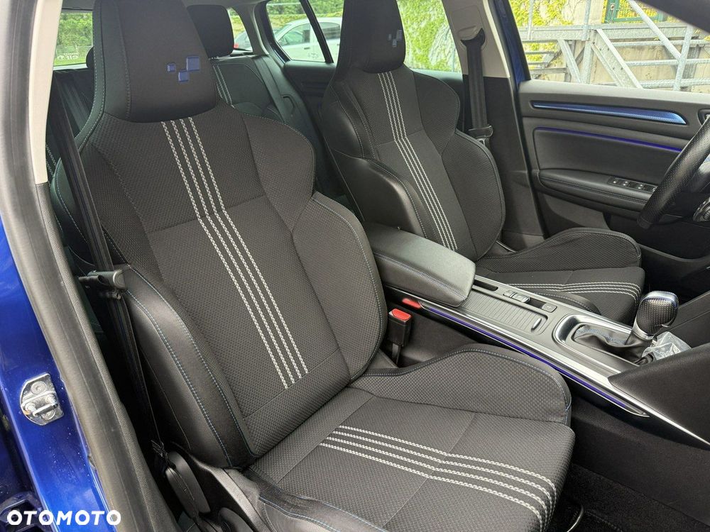Renault Megane ENERGY TCe 205 EDC GT - 8