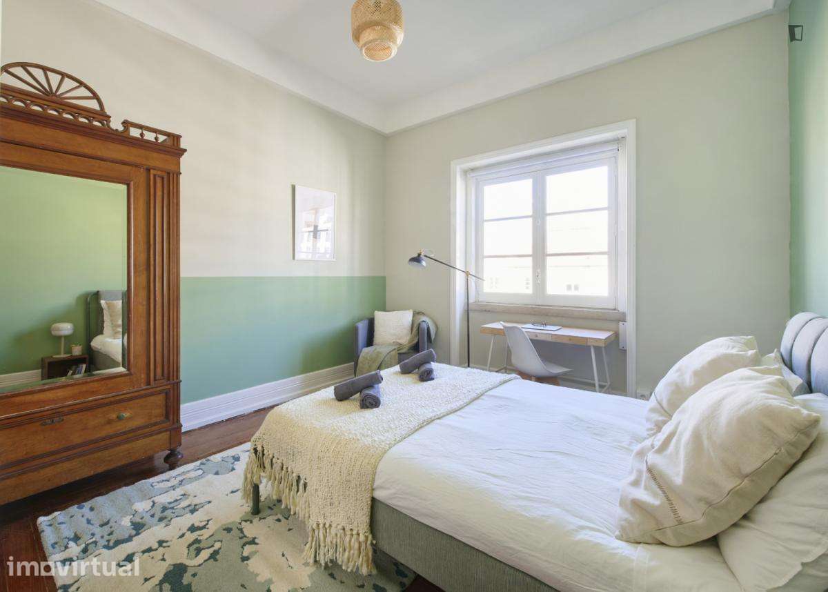 Quarto - localizado em Marquês de Pombal Lisbon - Grande imagem: 3/55