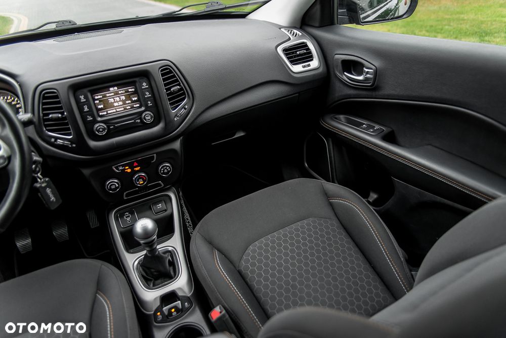 Jeep Compass 1.4 TMair Sport FWD S&S - 28