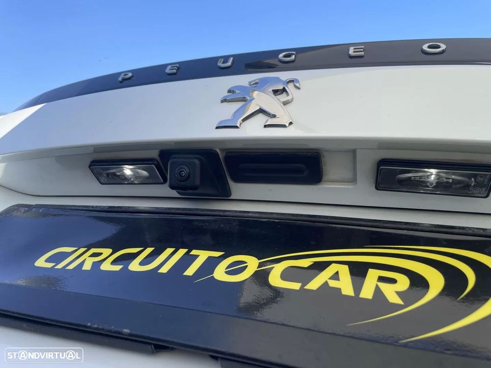 Peugeot 2008 1.2 PureTech GT Line - 42