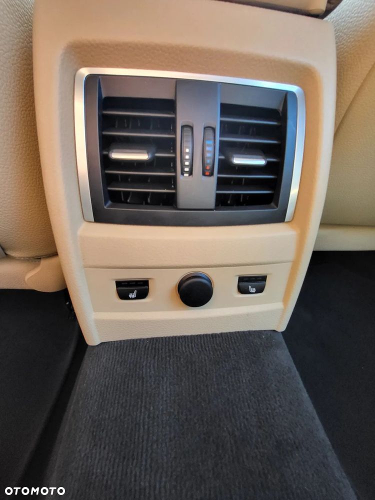 BMW 3GT 318d Luxury Line - 13