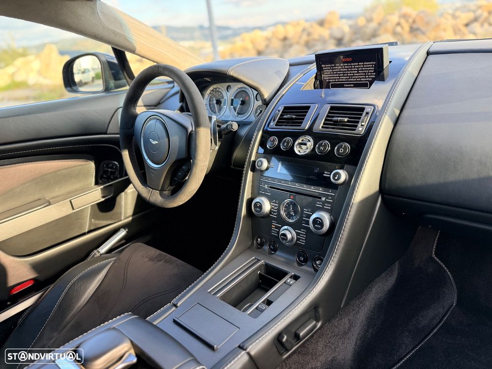 Aston Martin Vantage Coupe V8 Sportshift - 25