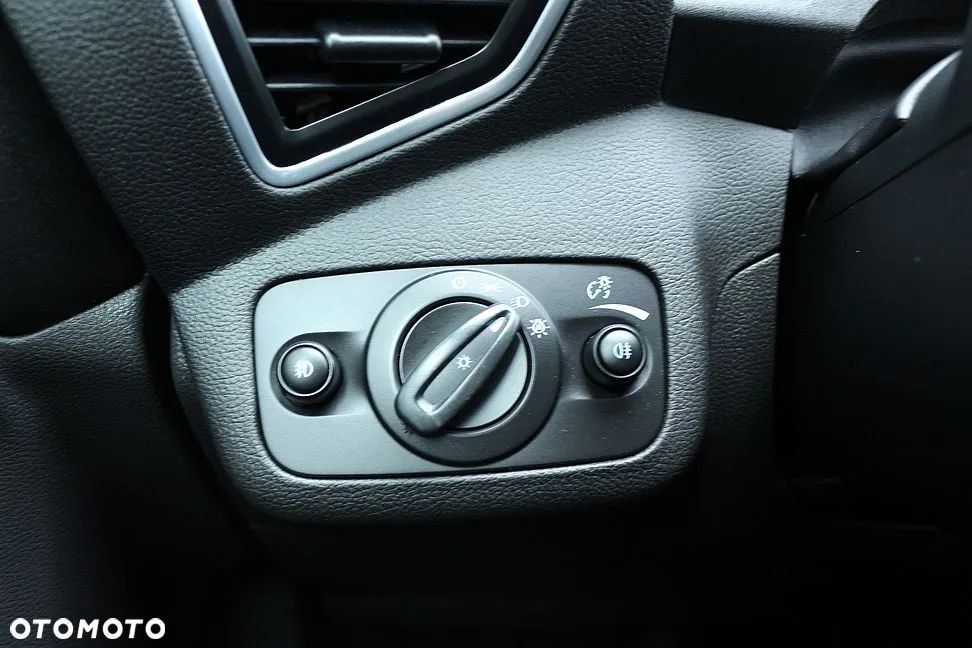 Ford Kuga 1.6 EcoBoost 2x4 Titanium - 24