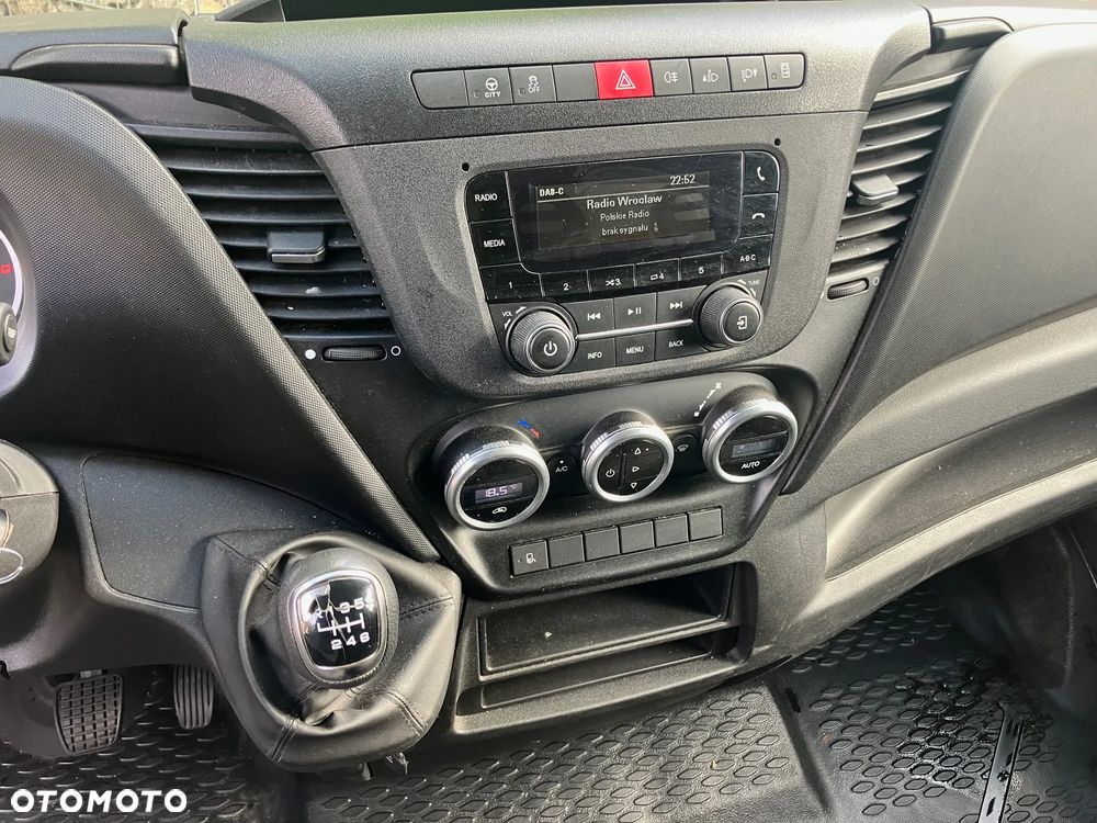 Iveco Daily 3.0 35C16 winda kontener - 4