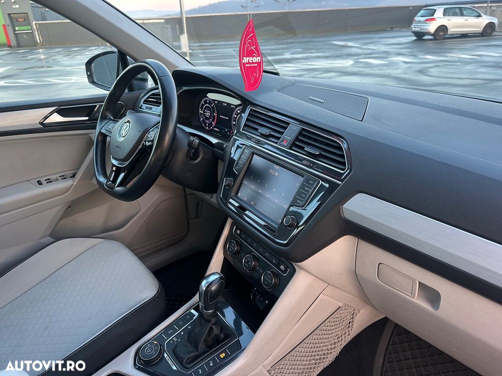 Volkswagen Tiguan - 19