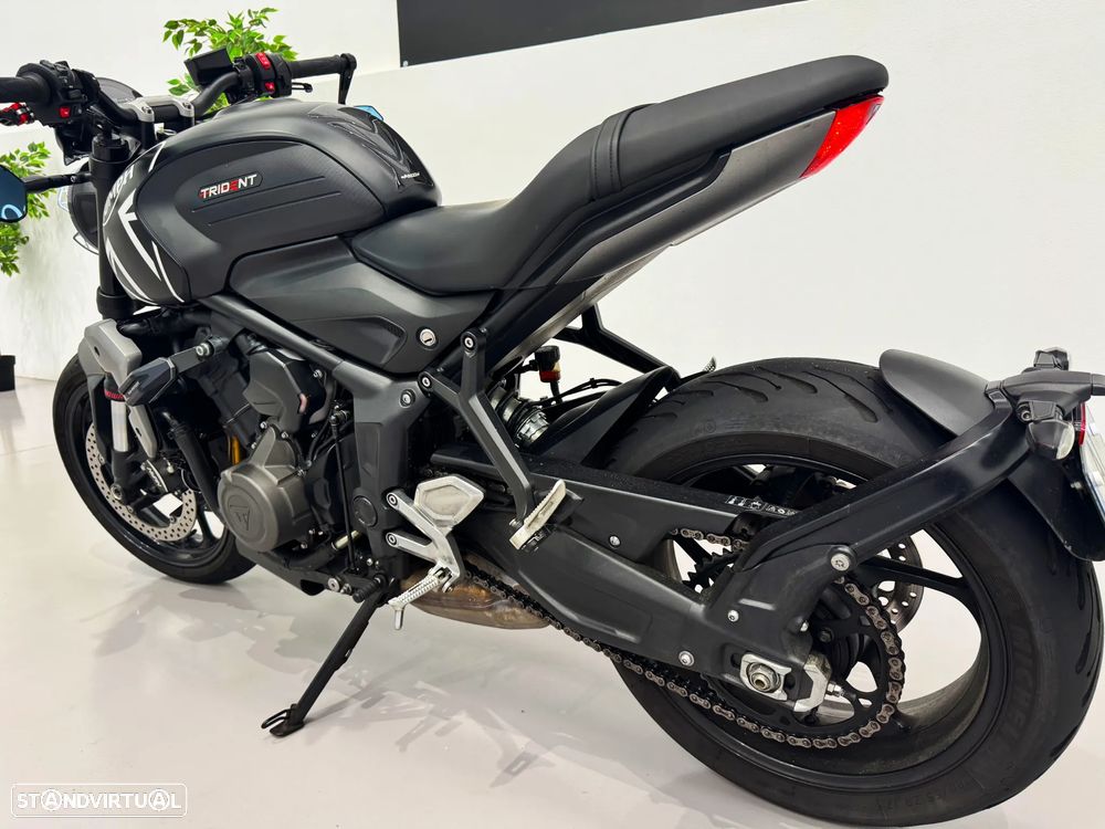 Triumph Trident - 8