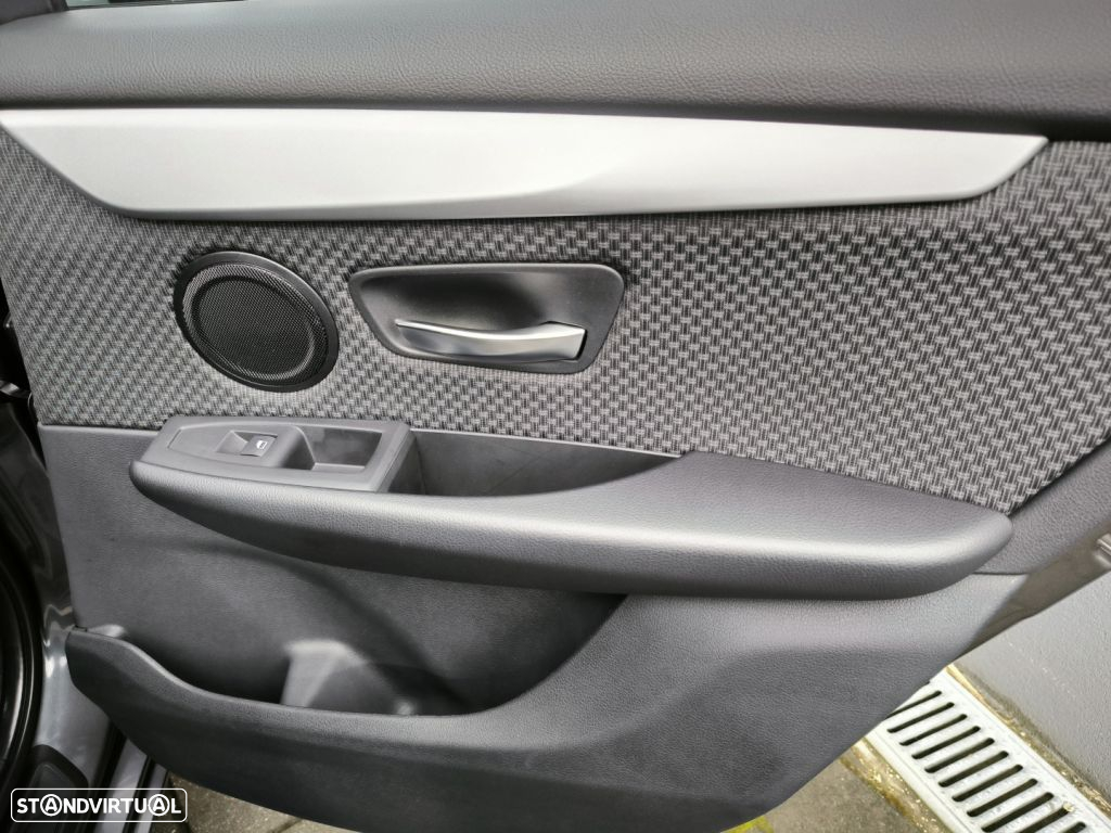 BMW 216 Active Tourer d Corporate Edition - 38