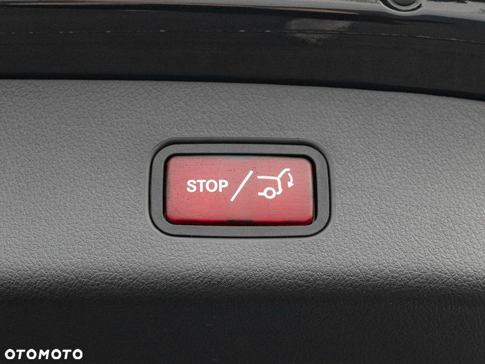 Mercedes-Benz GLC - 24