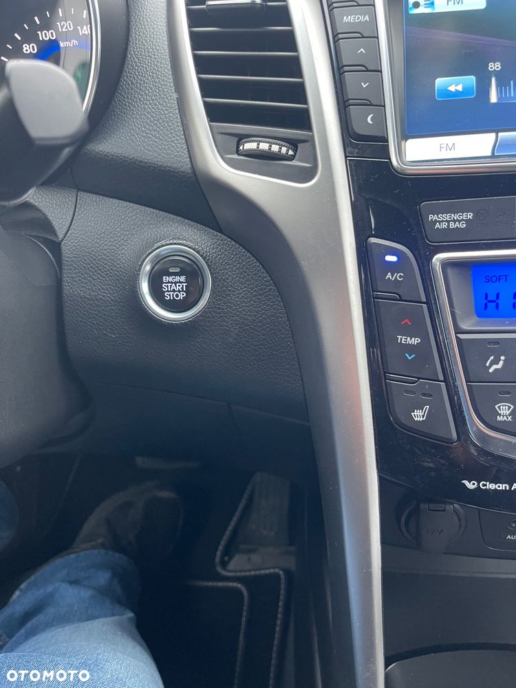 Hyundai i30 1.6 CRDi BlueDrive Premium DCT - 20