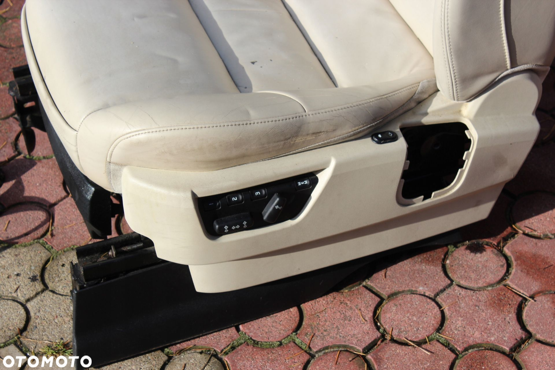 Fotele Land Rover Sport L320 - 3