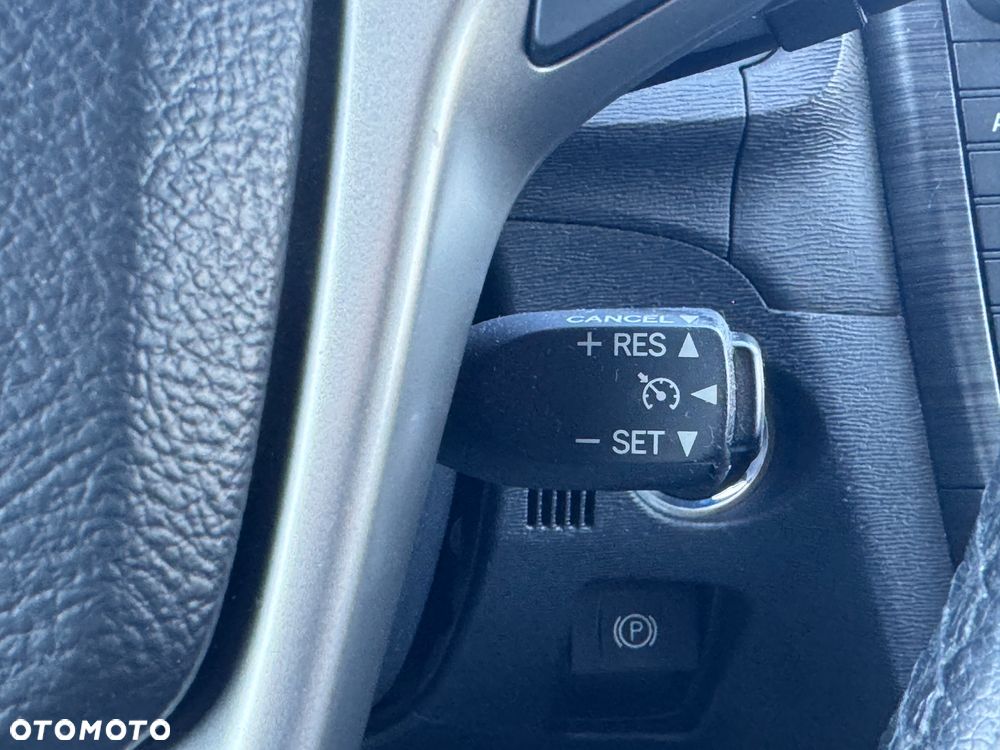 Toyota Avensis 2.2 D-4D Prestige - 33