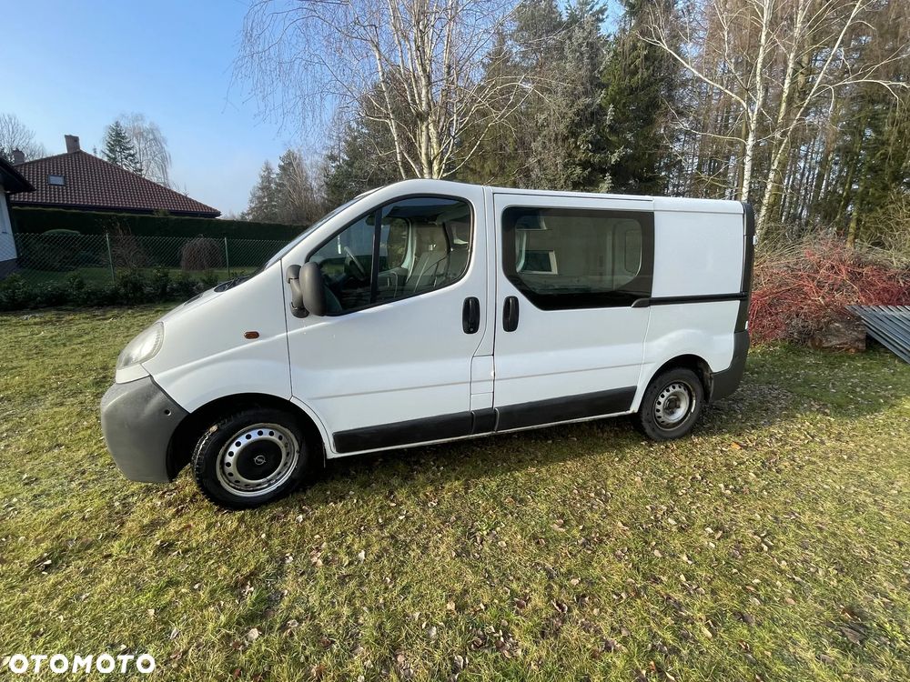 Opel Vivaro - 1