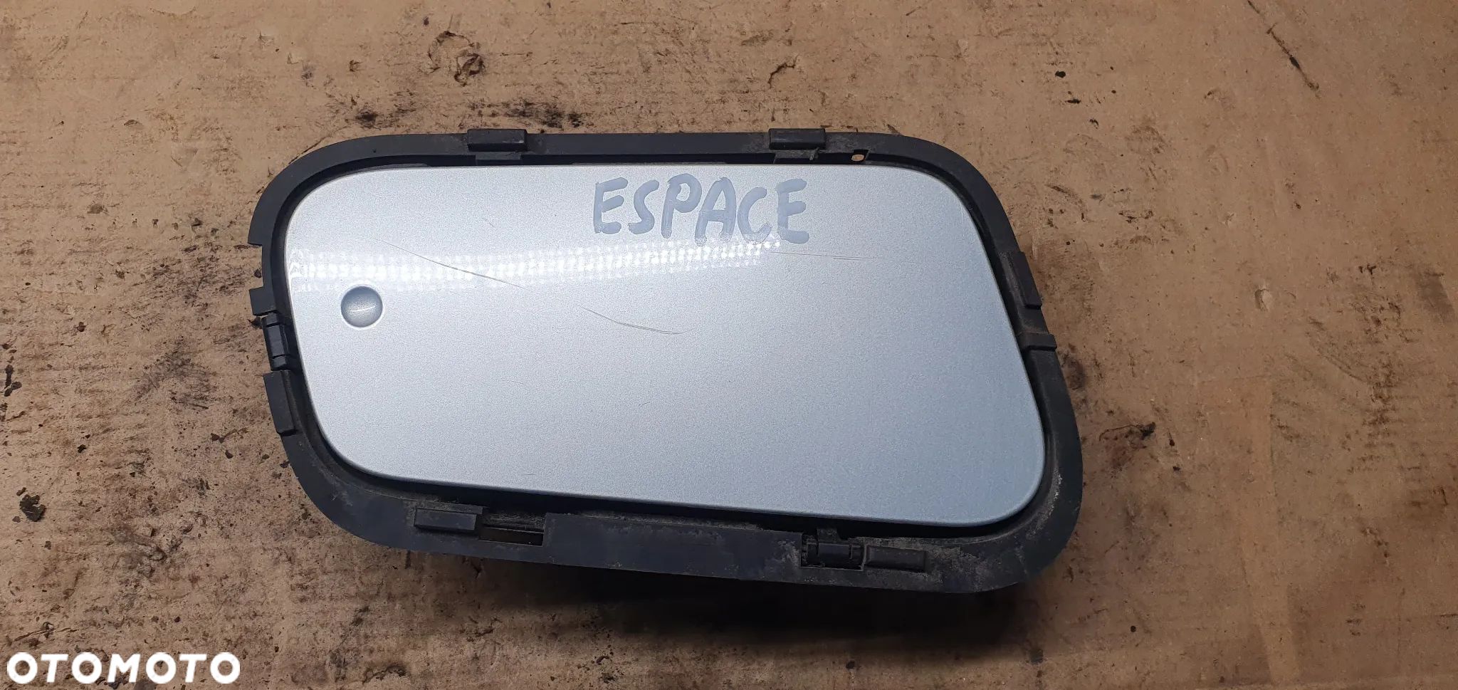 Klapka wlewu paliwa Renault Espace IV 8200100985 - 1