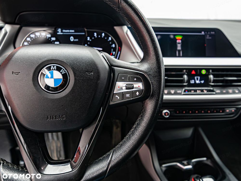 BMW Seria 1 118i Advantage - 15