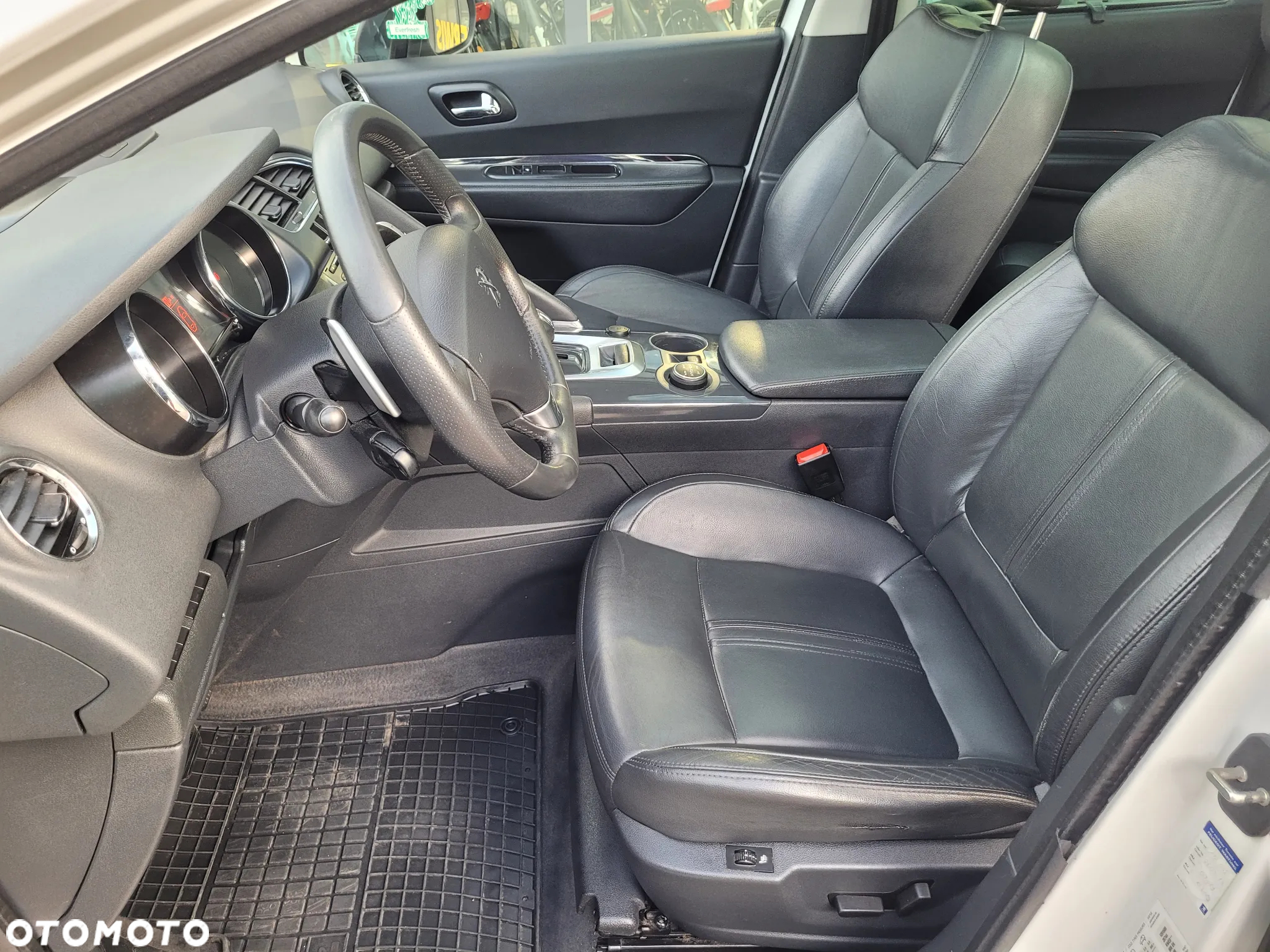 Peugeot 3008 HDi FAP 165 Automatik Allure - 36
