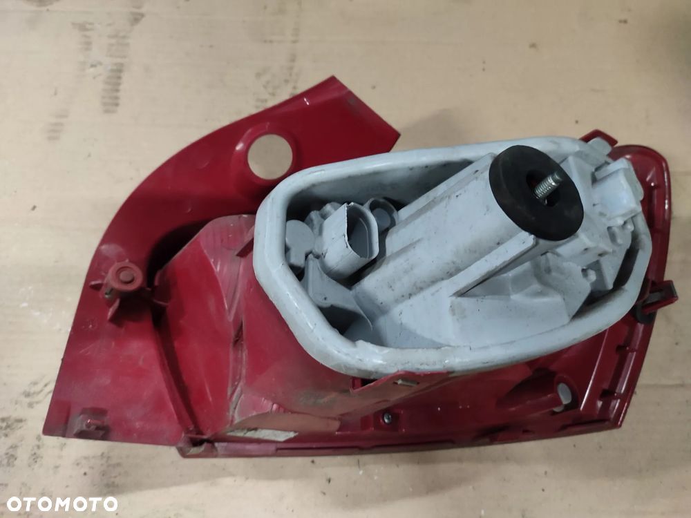 Seat Ibiza IV 4 5D lampa tył tylna lewa - 2