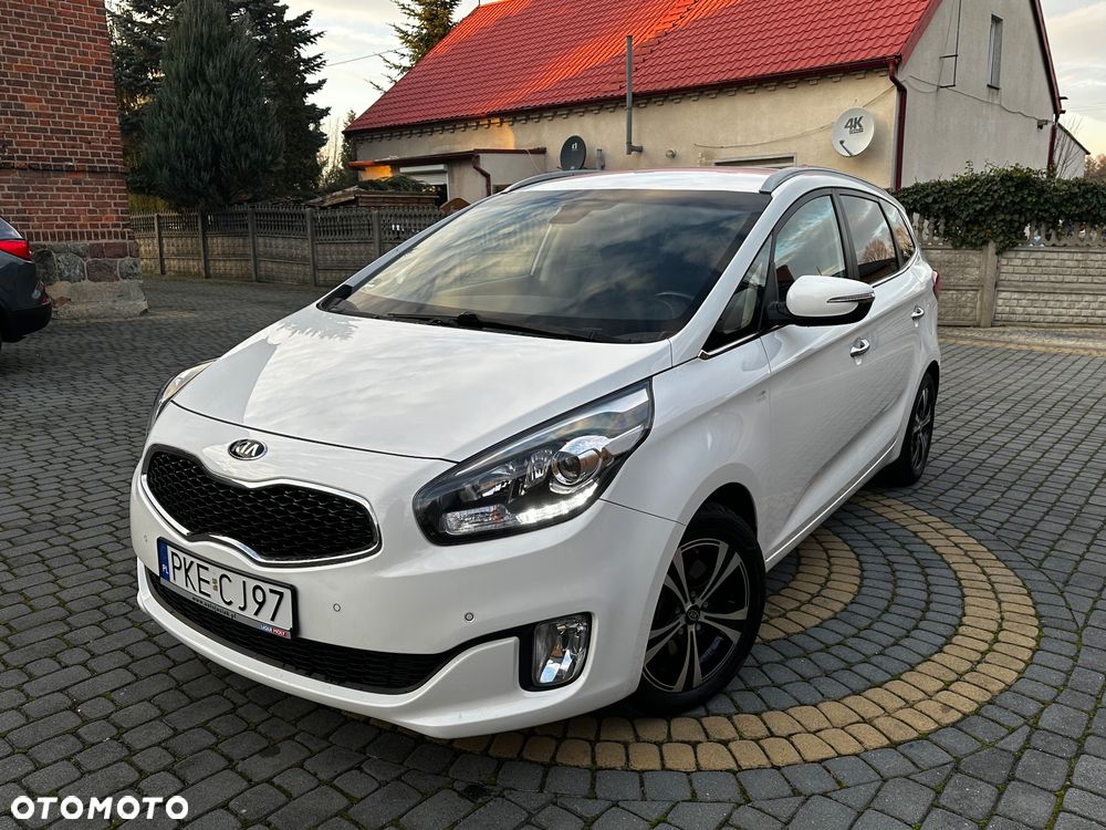 Kia Carens - 2
