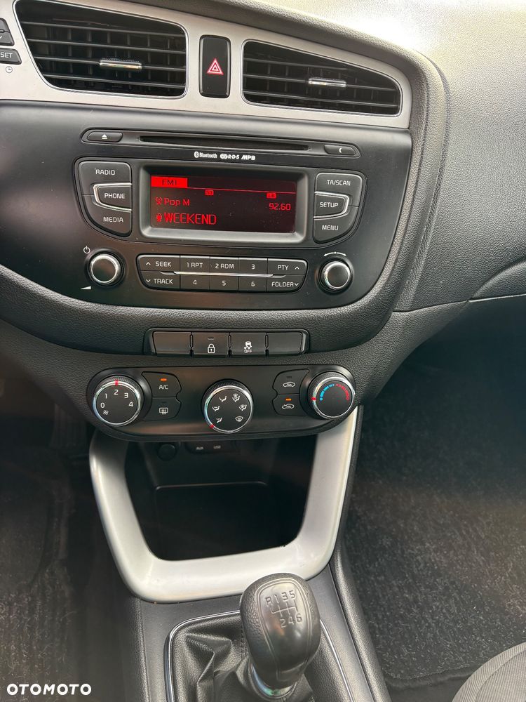 Kia Ceed 1.4 CVVT - 19