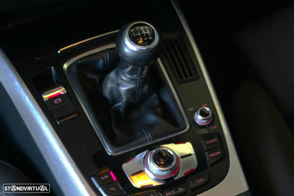 Audi A4 Avant 2.0 TDI DPF S line Sport Pack - 33