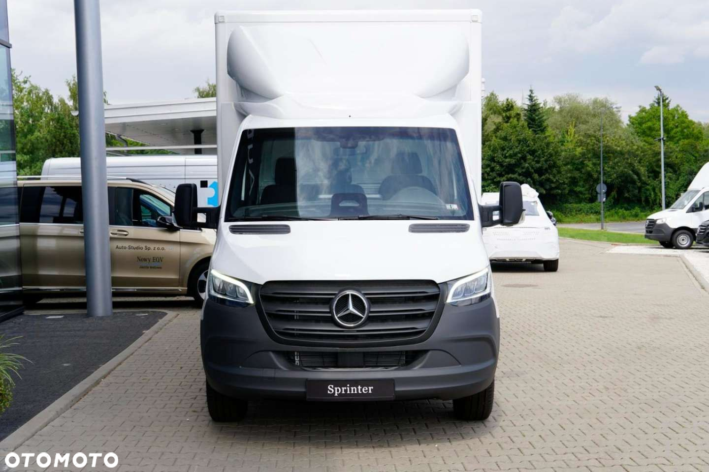 Mercedes-Benz Sprinter - 2