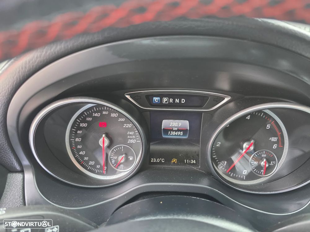 Mercedes-Benz CLA 200 CDI AMG Line Aut. — fotografia 13